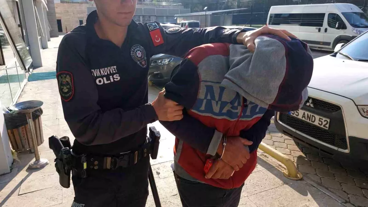 Samsun\'da Turşu Bidonlarında 7 Kilo 550 Gram Esrar Yakalandı