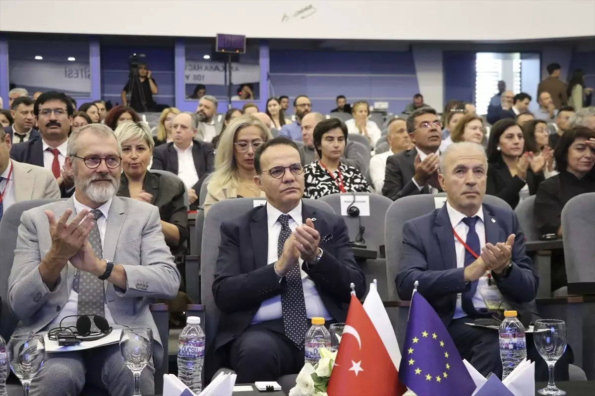 AB Bursları Projesi Ankara Hacı Bayram Veli Üniversitesi\'nde Tanıtıldı