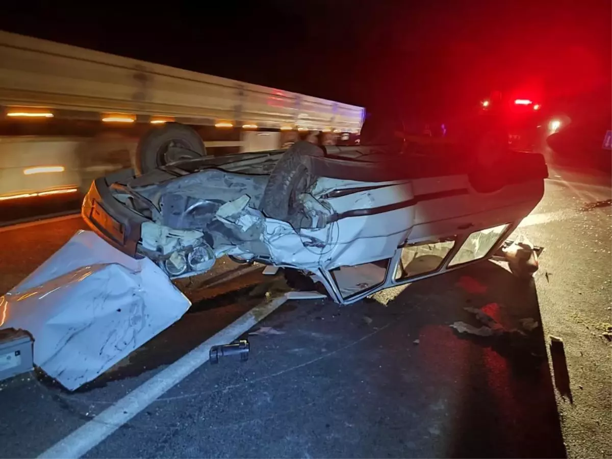 Amasya\'nın Taşova ilçesinde otomobiller çarpıştı: 3 yaralı