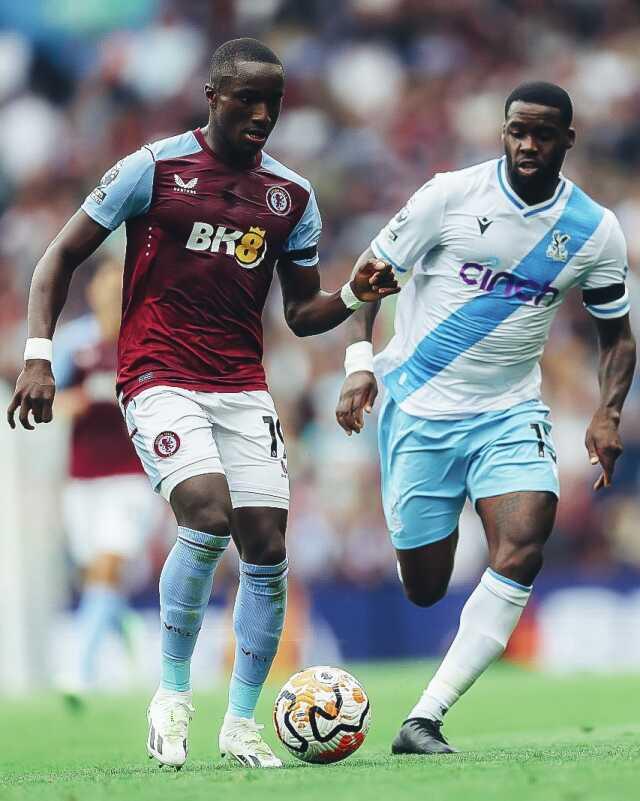 Aston Villa'nın kadın takımı sahaya çıkmaya korkar hale geldi! Yeni formaları tüm hatlarını ortaya çıkarıyor Aston Villa'nın kadın takımı sahaya çıkmaya korkar hale geldi! Yeni formaları tüm hatlarını ortaya çıkarıyor