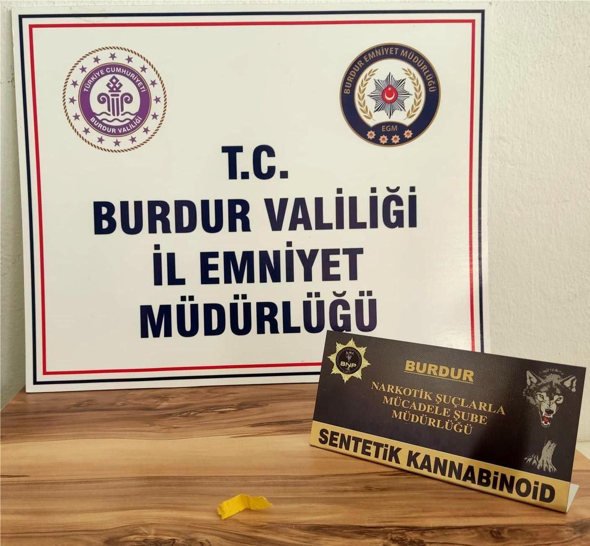 Burdur\'da Uyuşturucu Operasyonu: 13 Şahıs Hakkında İşlem Yapıldı, 2 Tutuklama