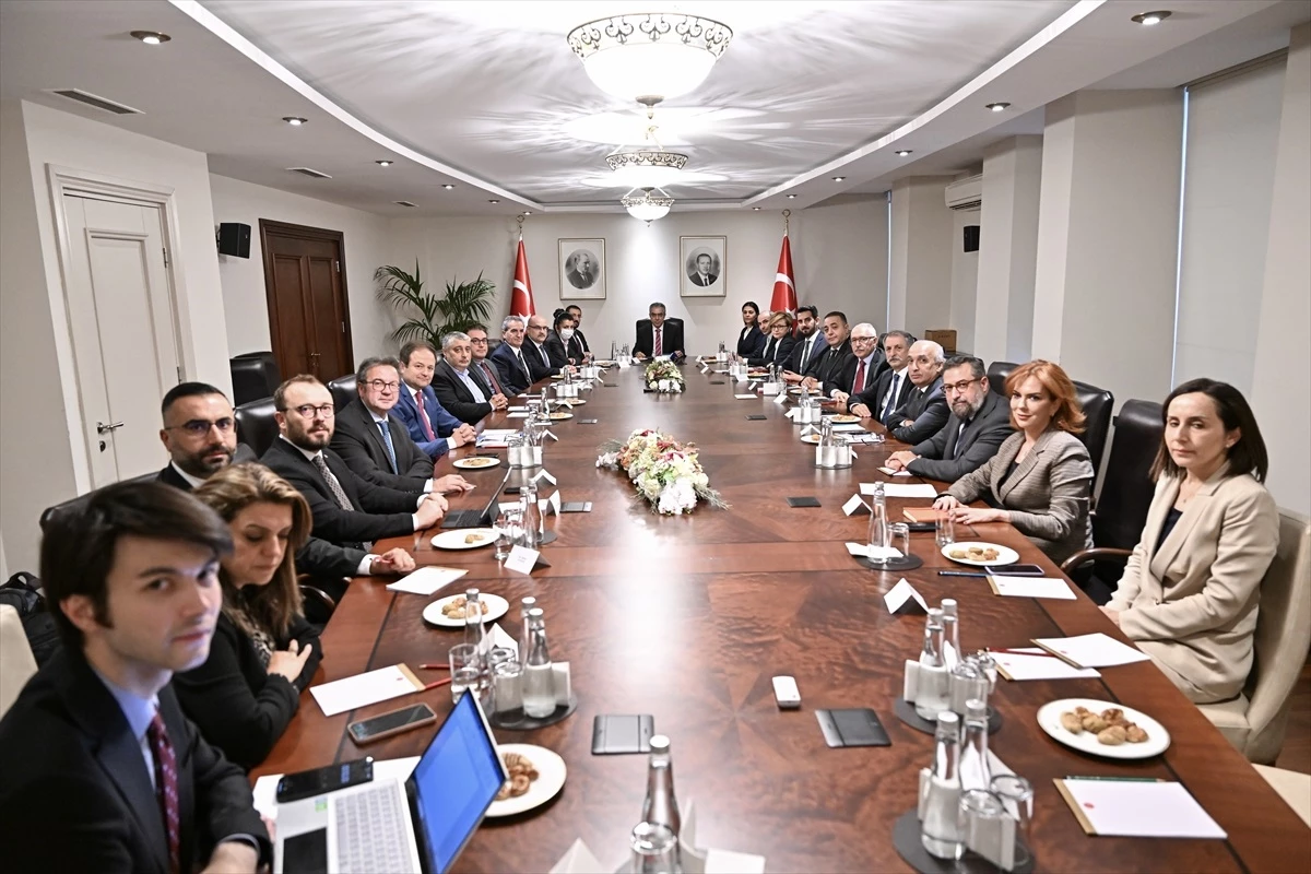 Mehmet Uçum: Yeni anayasa hukukileştirme süreci Meclis iradesiyle başlayacak