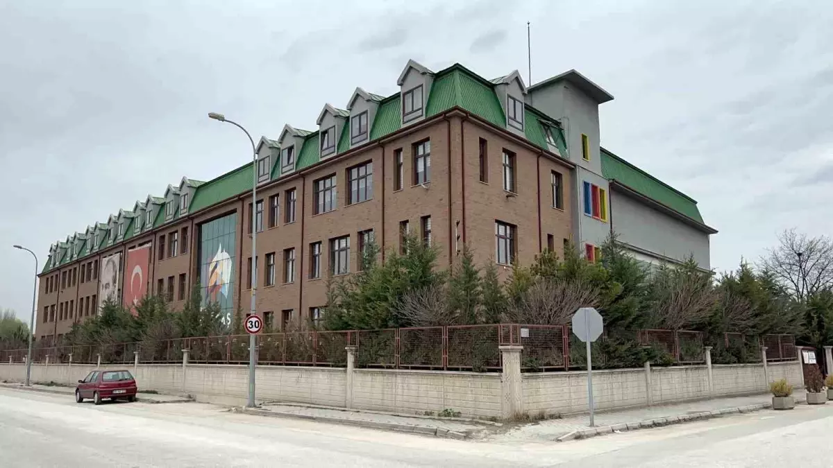 Eskişehir\'de Başörtülü Öğrenciye Ayrımcılık Cezası