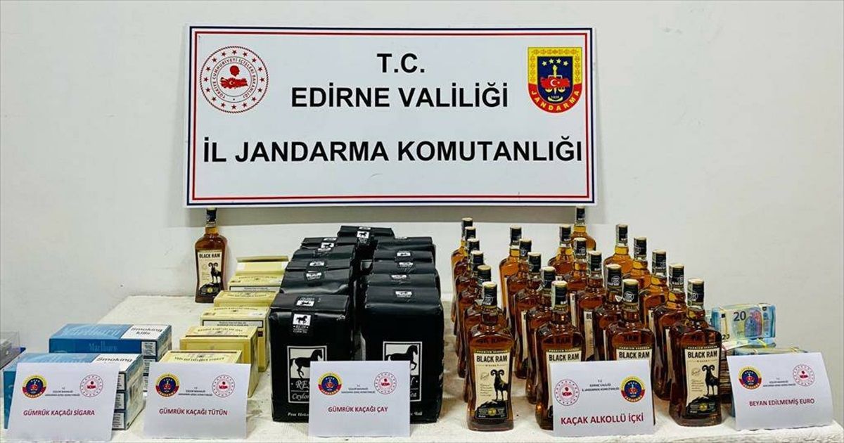 Edirne\'de Otobüste Gümrük Kaçağı Ele Geçirildi