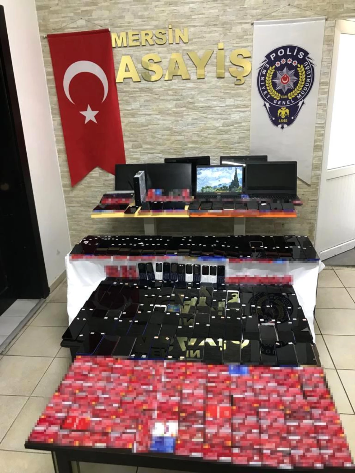 Mersin\'de Kart Dolandırıcılarına Operasyon: 5 Şüpheli Gözaltına Alındı
