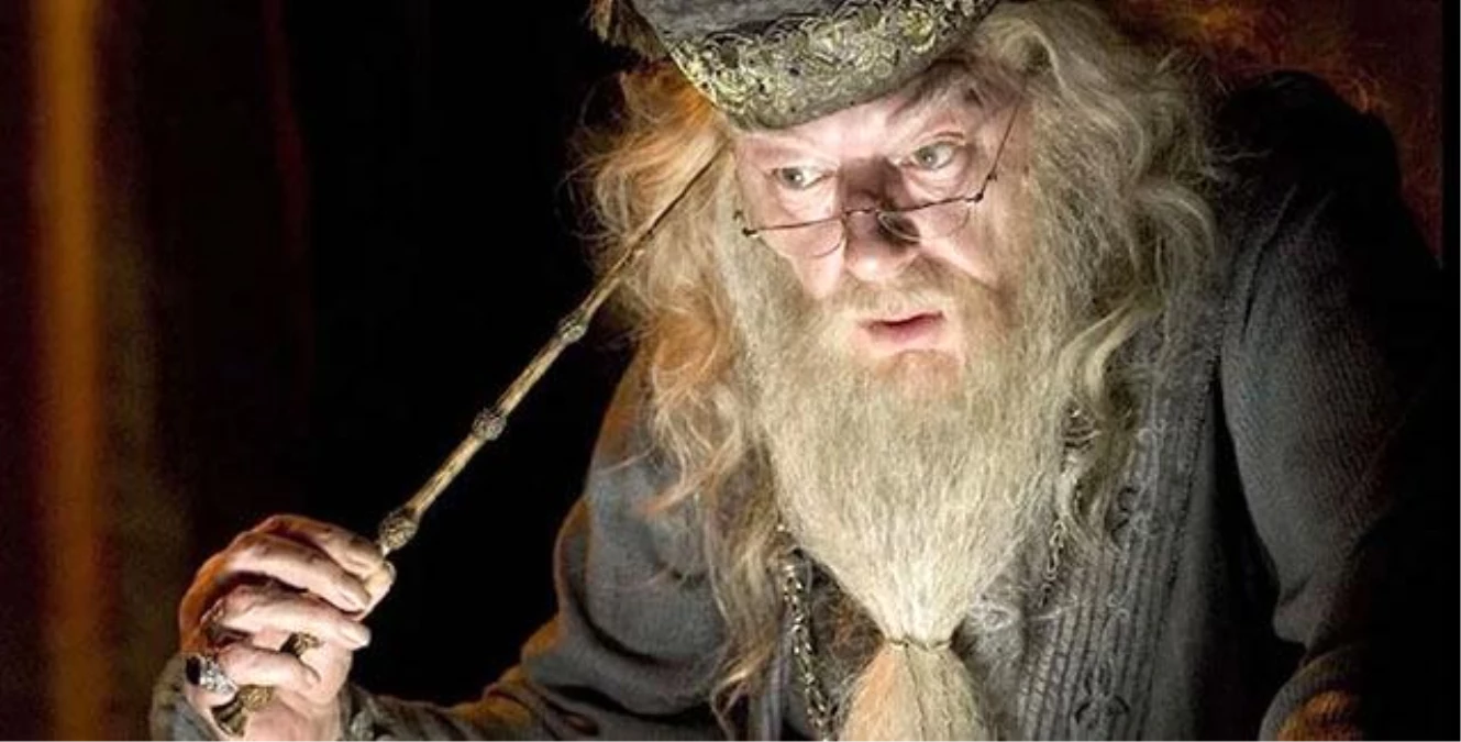 Harry Potter Serisinin Ünlü Oyuncusu Sir Michael Gambon Hayatını Kaybetti