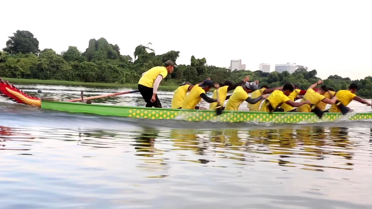Myanmar\'ın ejderha teknesi takımı Asya Oyunları\'na hazırlanıyor