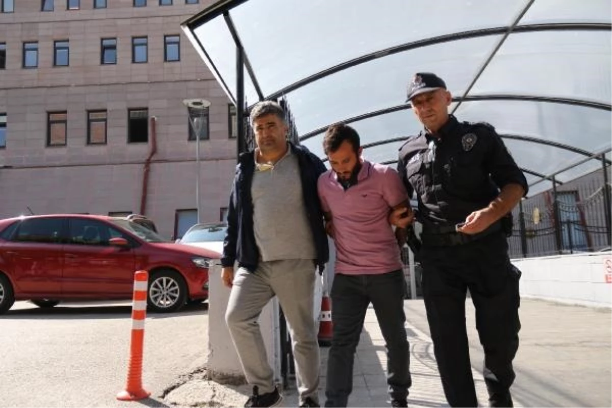 Eskişehir\'de Öğretmenleri Darbeden ve Çakıyla Tehdit Eden Şüpheli Tutuklandı
