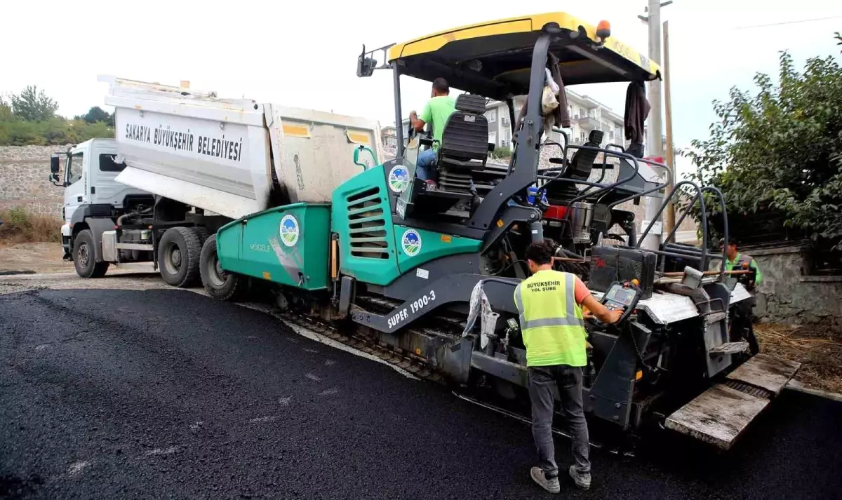 Sakarya Büyükşehir Belediyesi, Serdivan\'da 340. Sokak\'ı yeniliyor