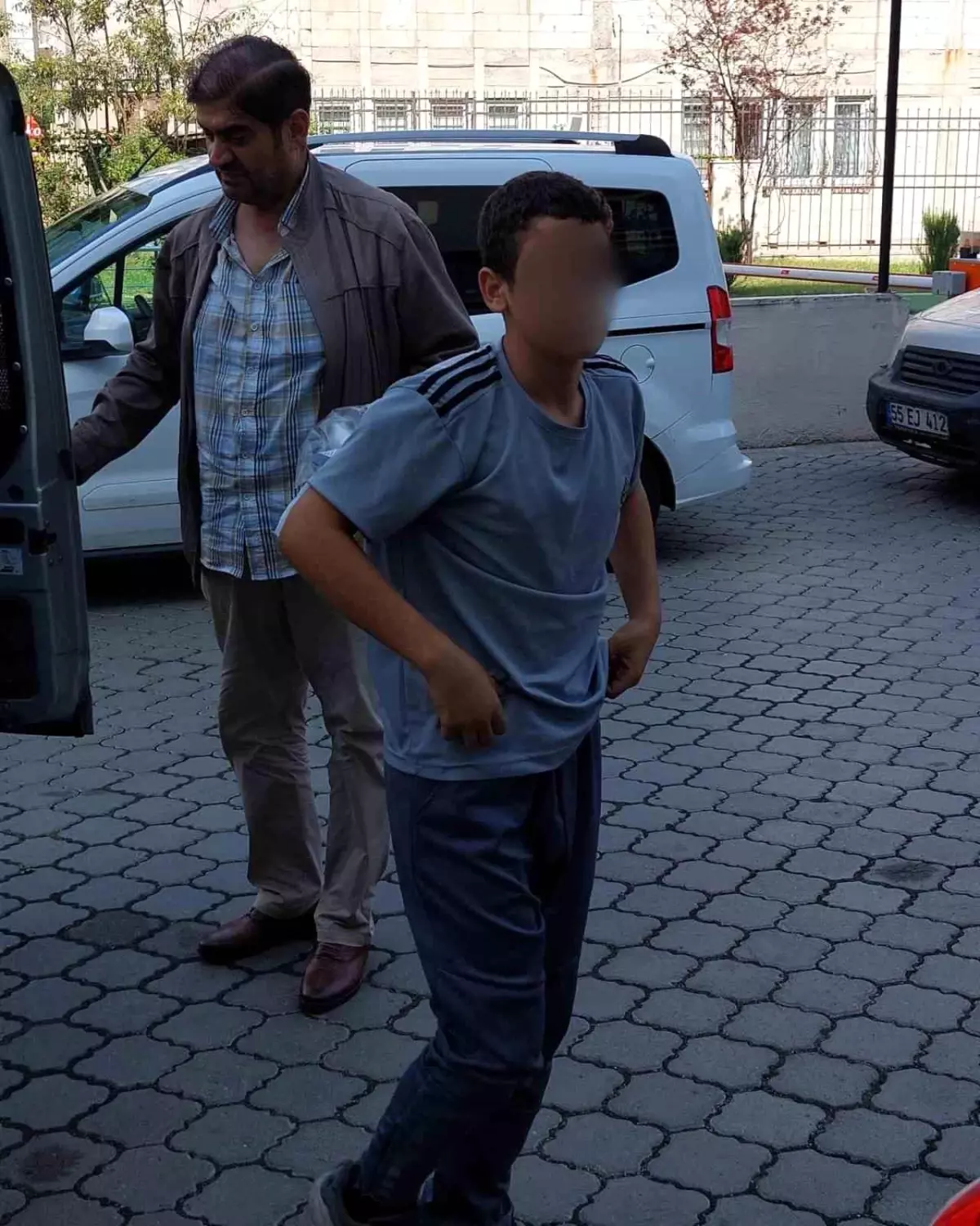 Samsun'da 15 yaşındaki çocuk yan bakma yüzünden bir kişiyi bıçakladı