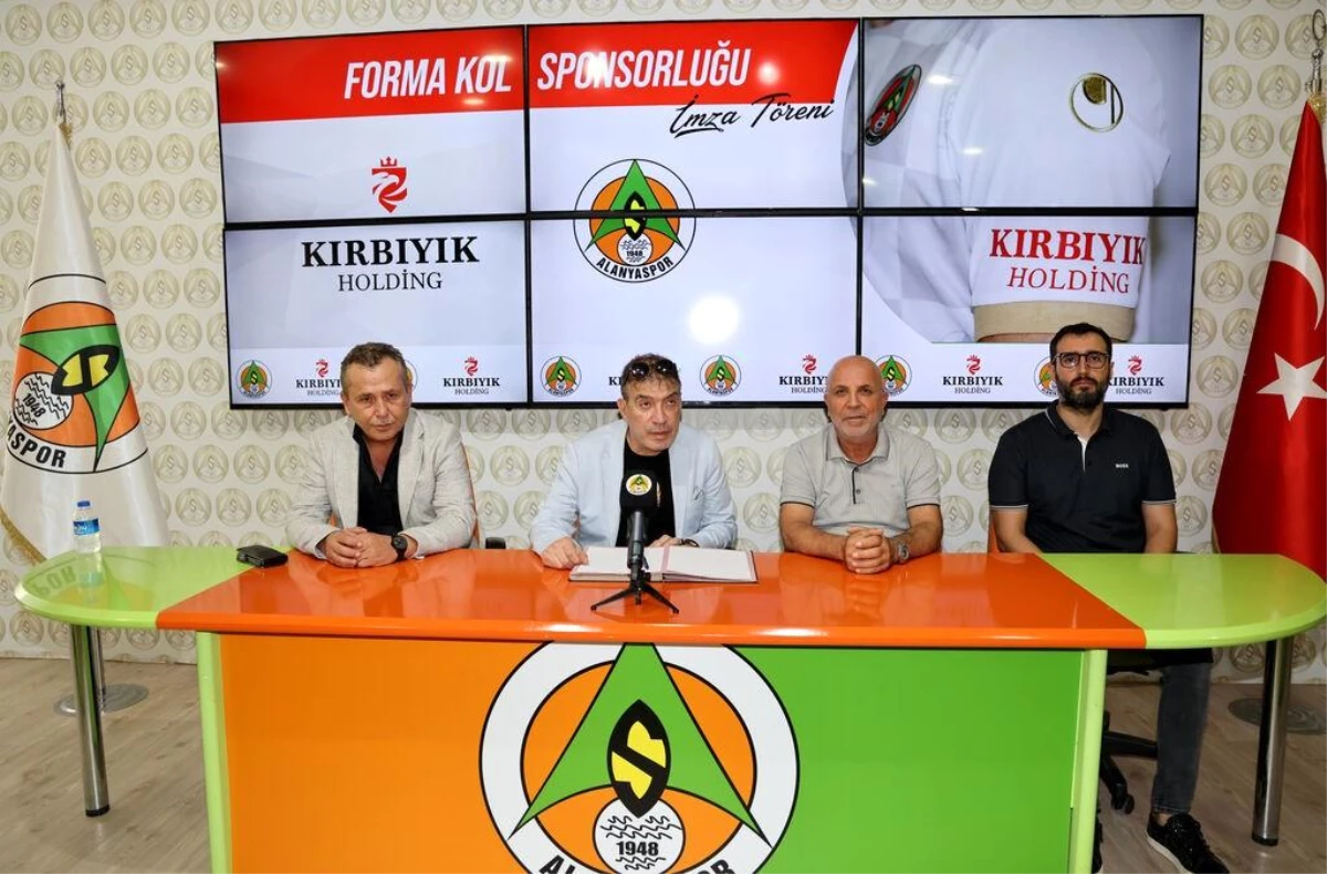 Corendon Alanyaspor, Kırbıyık Holding ile forma kol sponsorluğu için anlaştı