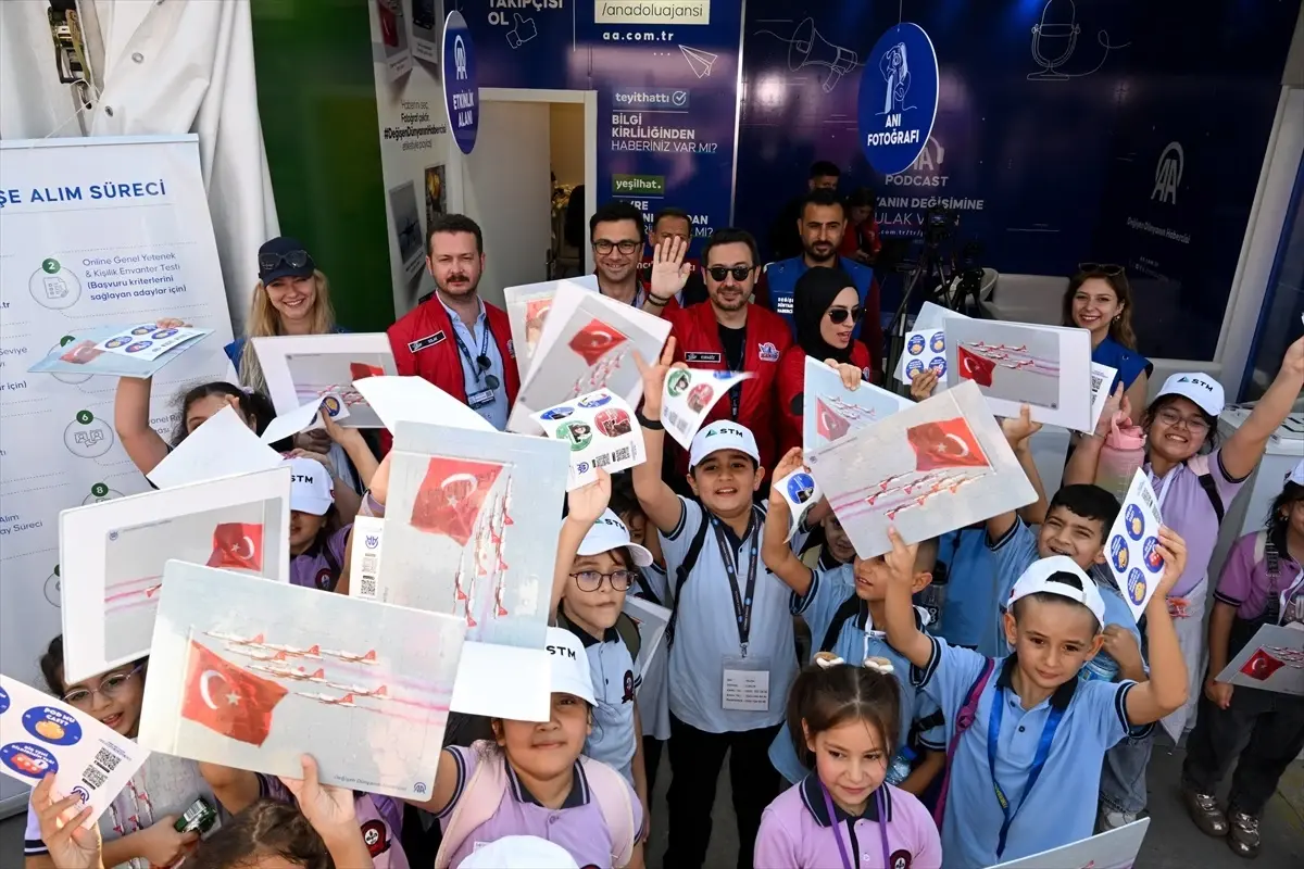 Anadolu Ajansı, TEKNOFEST İzmir\'in heyecanını dünyaya aktarıyor