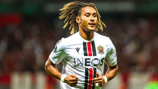 Aşk acısı çeken Nice'in yıldızı Beka Beka, intihar etmek için viyadüğe çıktı! Polis ikna etmeye çalışıyor