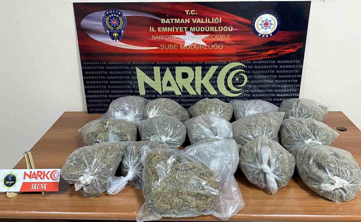 Batman\'da 8 kilo 40 gram skunk maddesiyle yakalanan şüpheli tutuklandı