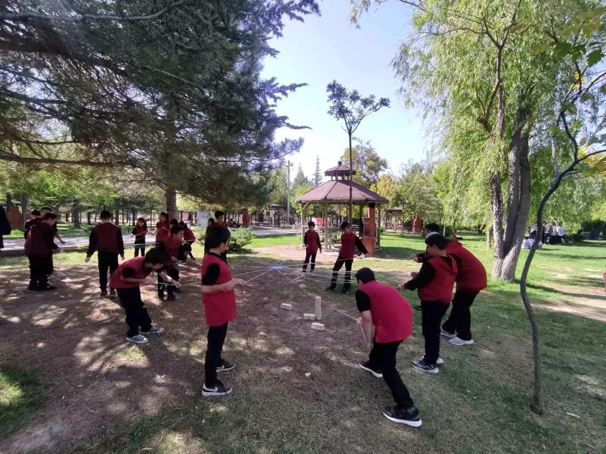 Niğde İl Milli Eğitim Müdürlüğü Geleneksel Çocuk Oyunları Şenliği Başladı