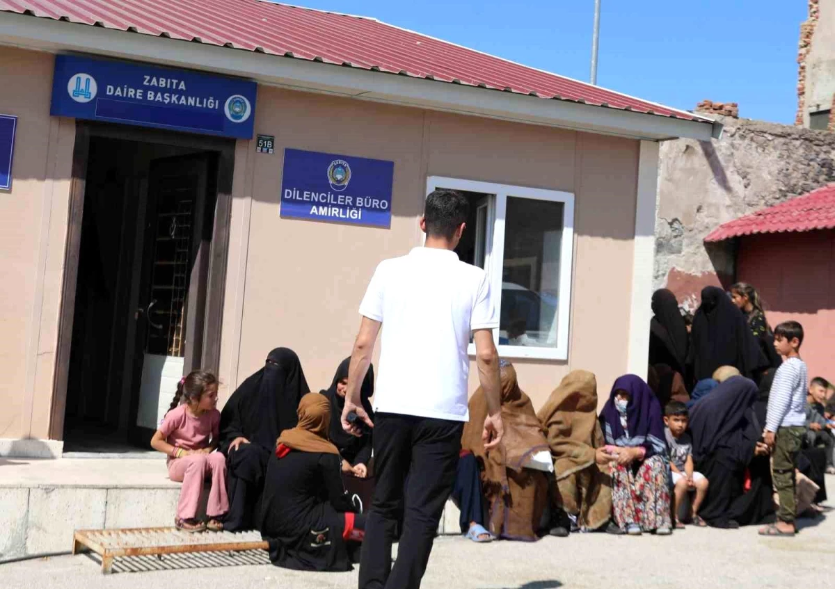 Erzurum\'da Dilencilere Operasyon: Milyarlarca Lira Ele Geçirildi