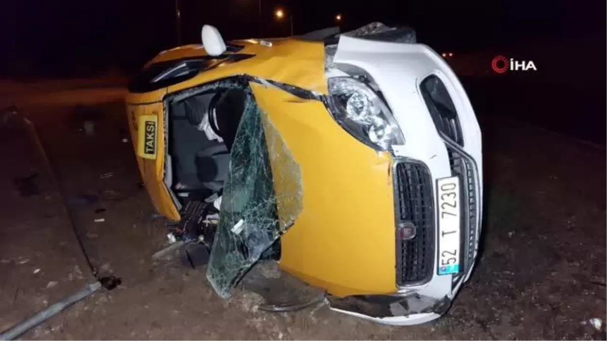 Cenaze dönüşü taksi takla attı: 4 yaralı