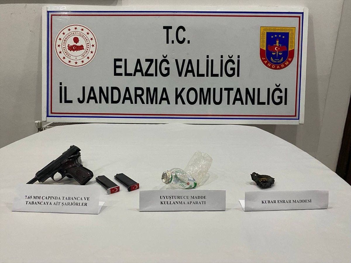 Elazığ\'da Uyuşturucu Operasyonunda 2 Şüpheli Gözaltına Alındı