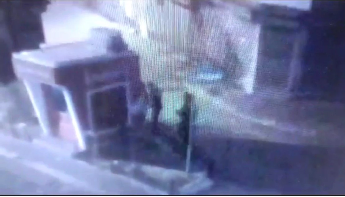 Erzurum\'da ATM Hırsızı Baltayla Yakalandı
