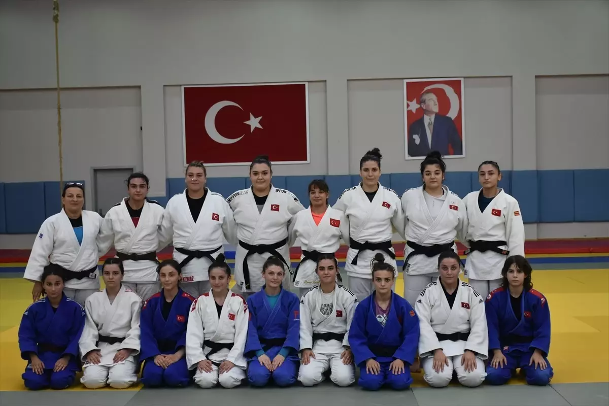 Genç Kadınlar Judo Milli Takımı, Portekiz\'deki Dünya Şampiyonası\'na hazırlanıyor