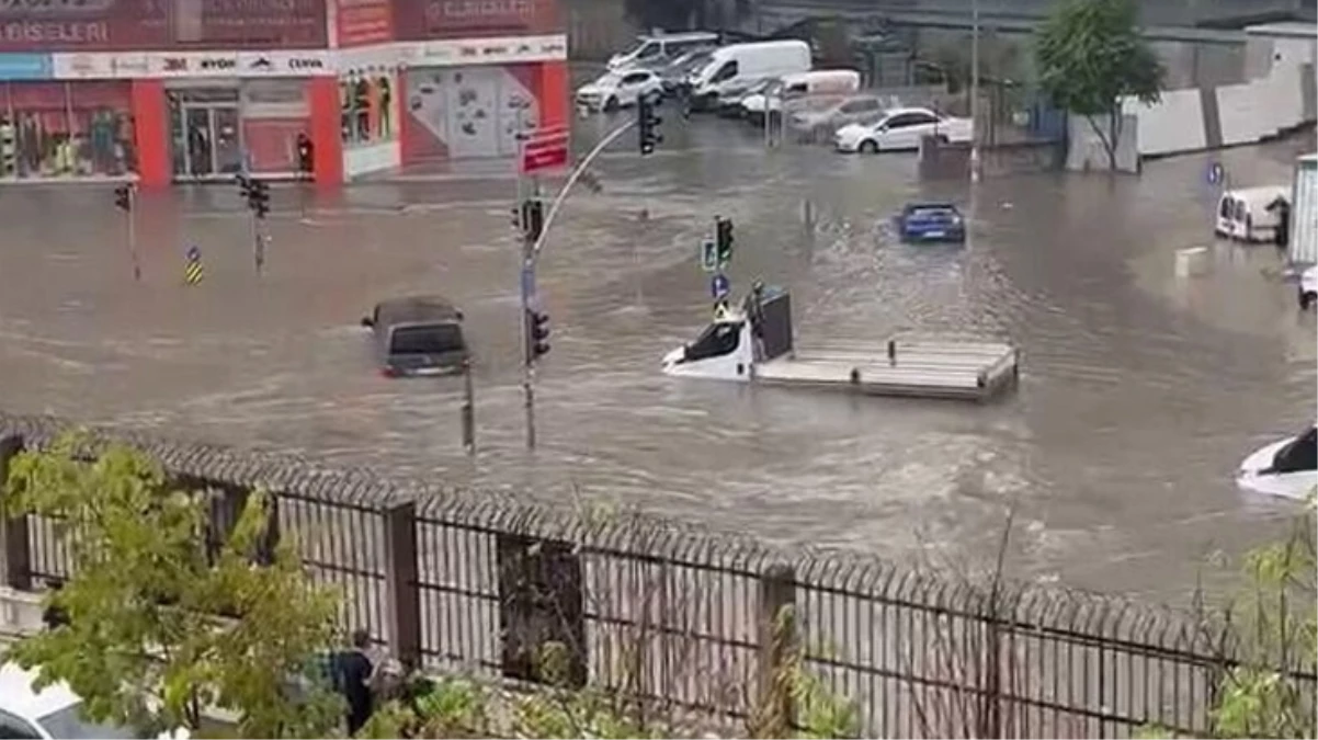 İstanbullular cumartesi gecesine dikkat! Arnavutköy ve Başakşehir ilçeleri ağır yağış riski altında