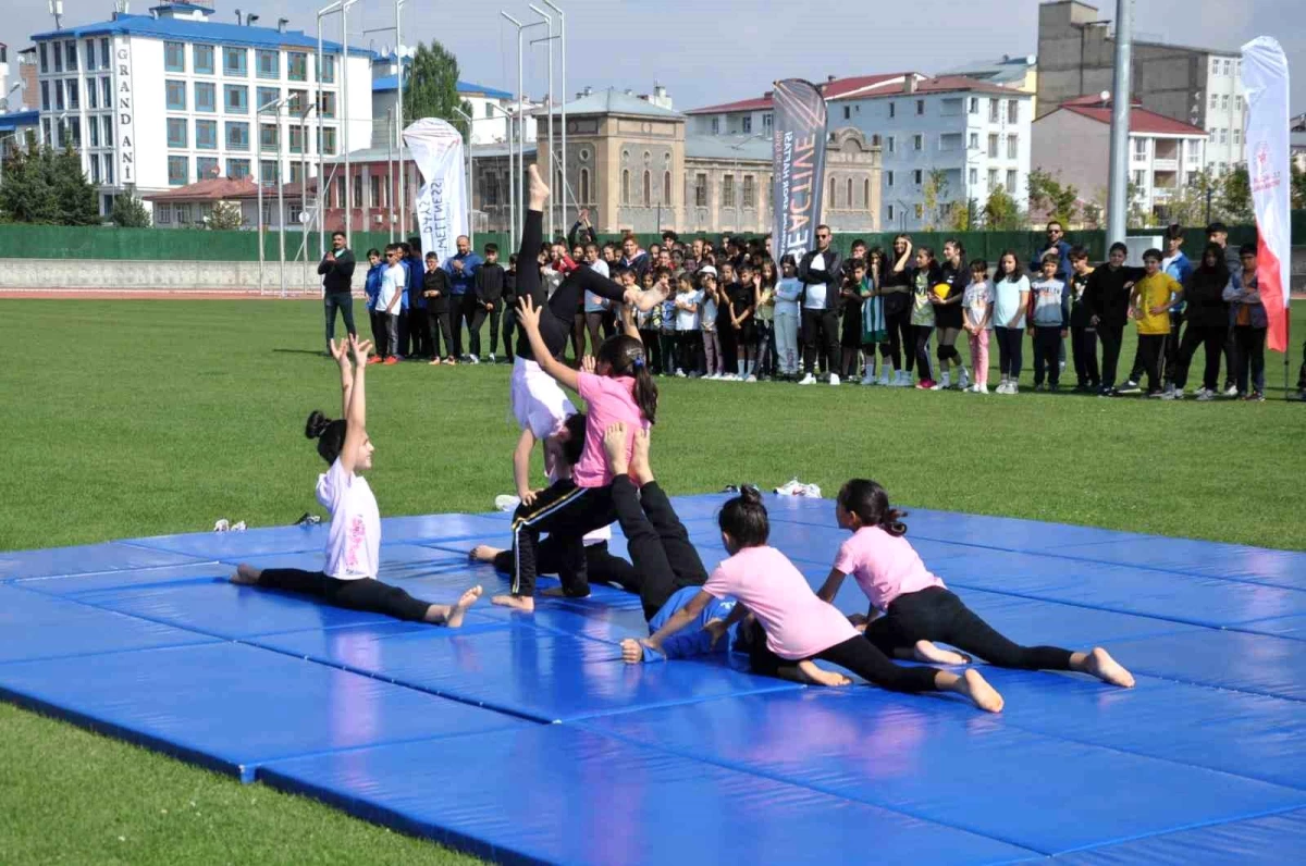 Kars\'ta Avrupa Spor Haftası etkinlikleri renkli görüntülere sahne oldu