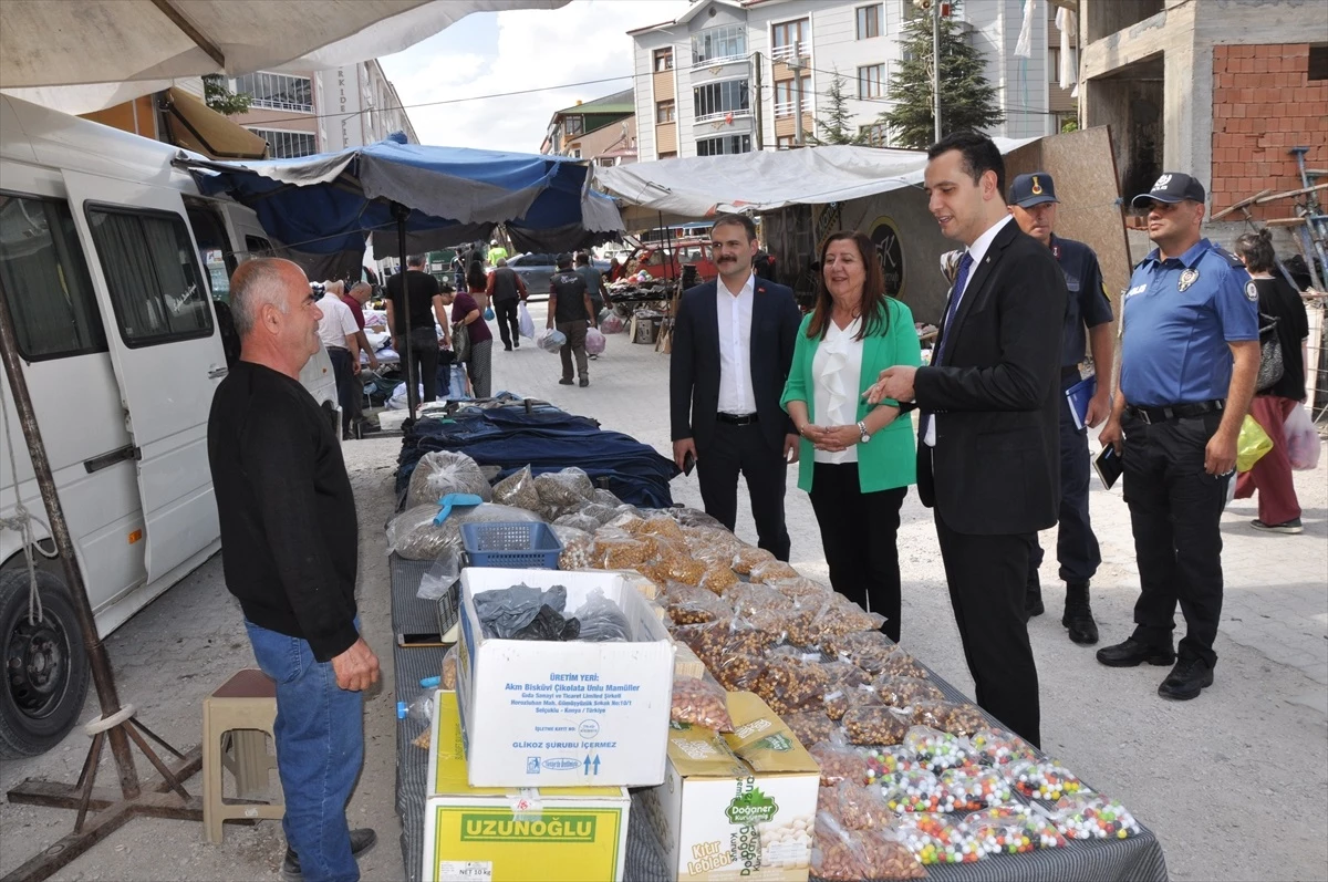 Gümüşhacıköy Kaymakamı ve Belediye Başkanı Sebze Pazarını Ziyaret Etti