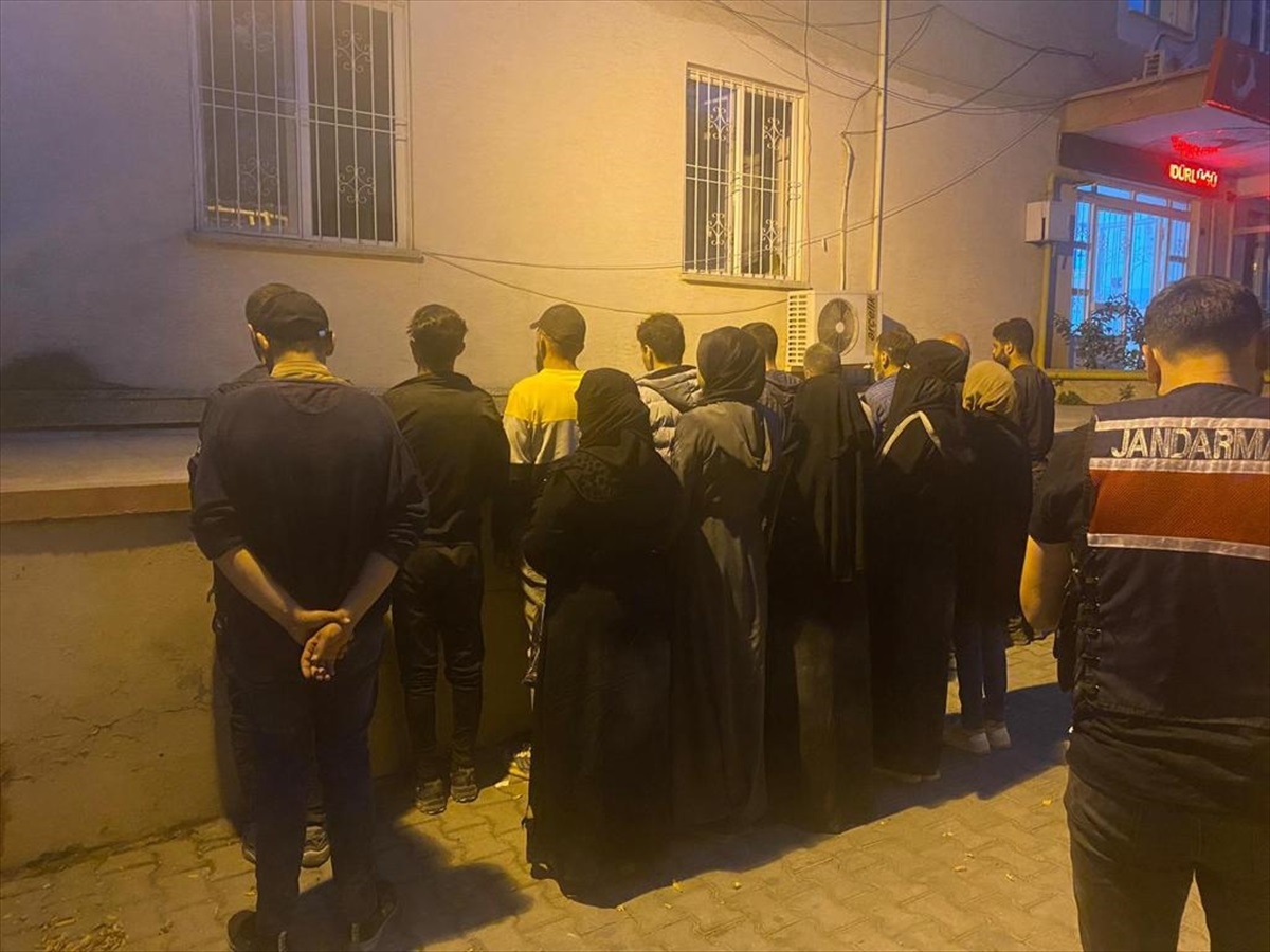 Kilis\'te 16 düzensiz göçmen yakalandı