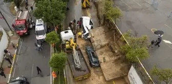 Pendik'te İstinat Duvarı Çöktü, 6 Kişi Kurtarıldı