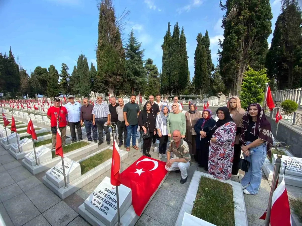 Şehit asteğmen Coşkun Davulcu mezarı başında anıldı