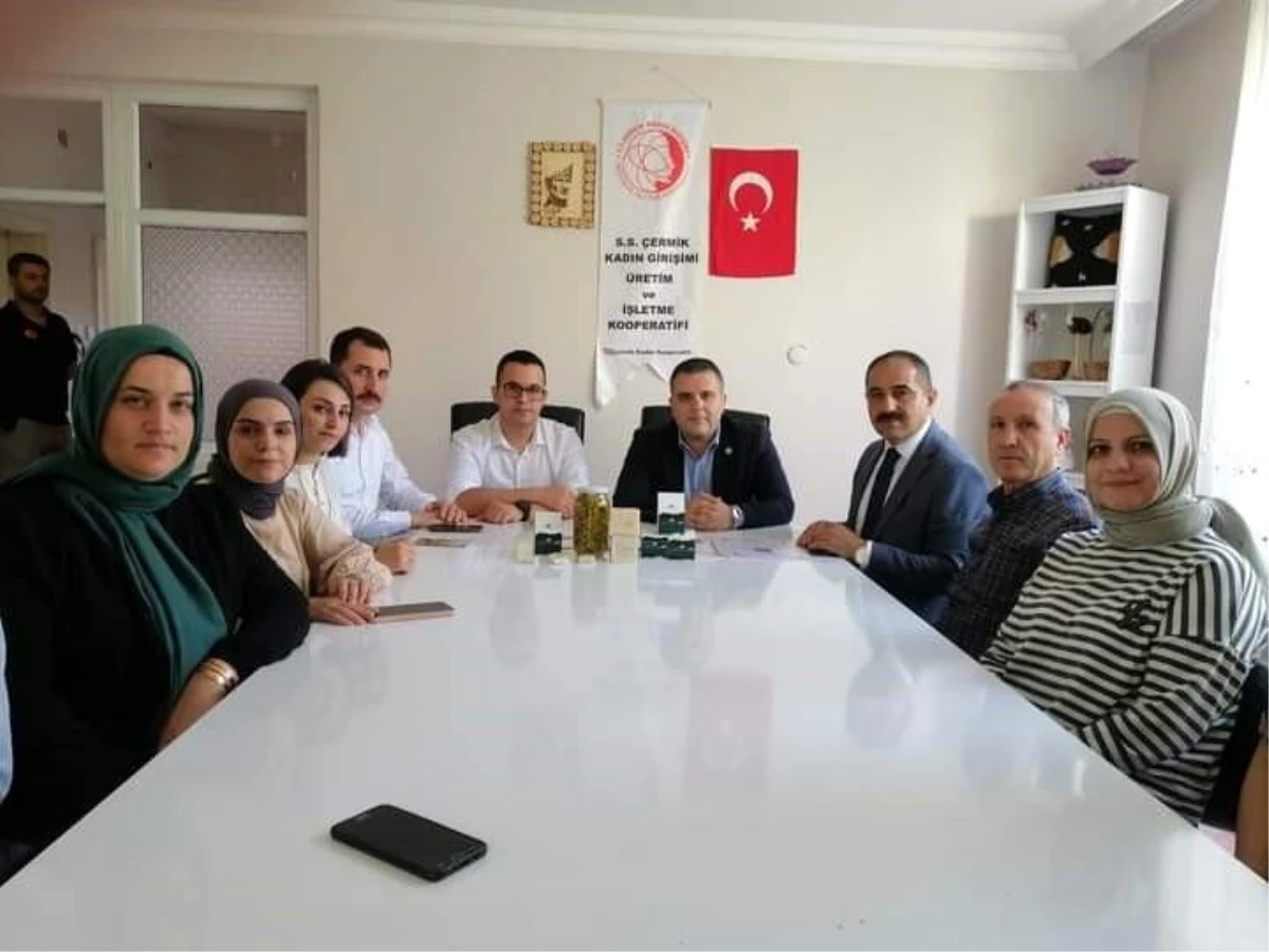 Diyarbakır Vali Yardımcısı, Çermik İlçe Kadın Girişimi Üretim ve İşletme Kooperatifini ziyaret etti