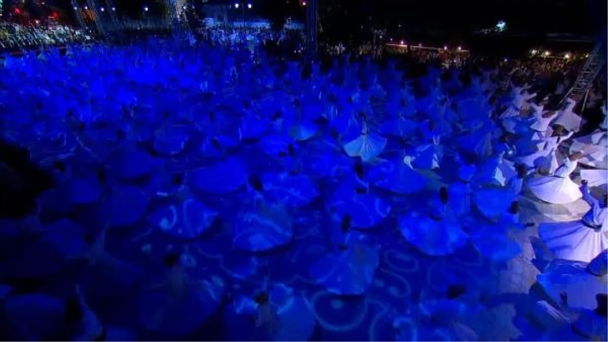 Mevlana\'nın 750. Vuslat Yıldönümü Ayasofya Meydanı\'nda Kutlandı