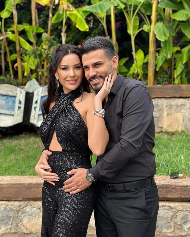 Dilan Polat, vergi kaçırdıklarını iddia eden gazeteciye küfür ve hakaretler savurdu Dilan Polat, vergi kaçırdıklarını iddia eden gazeteciye küfür ve hakaretler savurdu