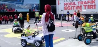 Erzincan'da öğrencilere mobil trafik eğitim tırıyla eğitim verildi