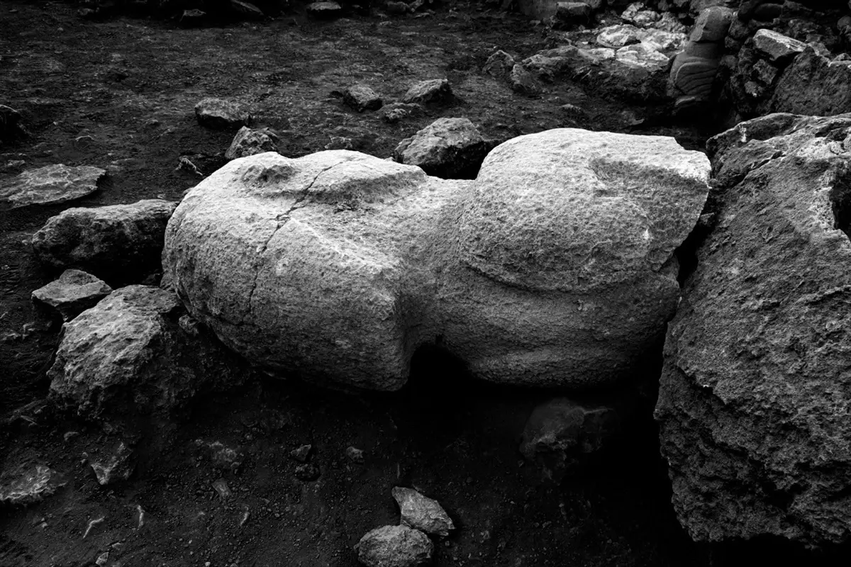 Göbeklitepe ve Karahantepe\'de Yeni Heykeller Bulundu