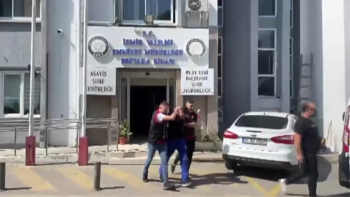 İzmir\'de minibüs saldırısında öldürülen Serkan Saltık\'ın zanlısı yakalandı