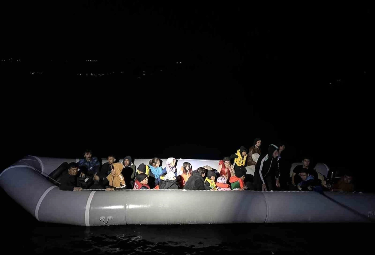 Çanakkale\'de 27 kaçak göçmen kurtarıldı