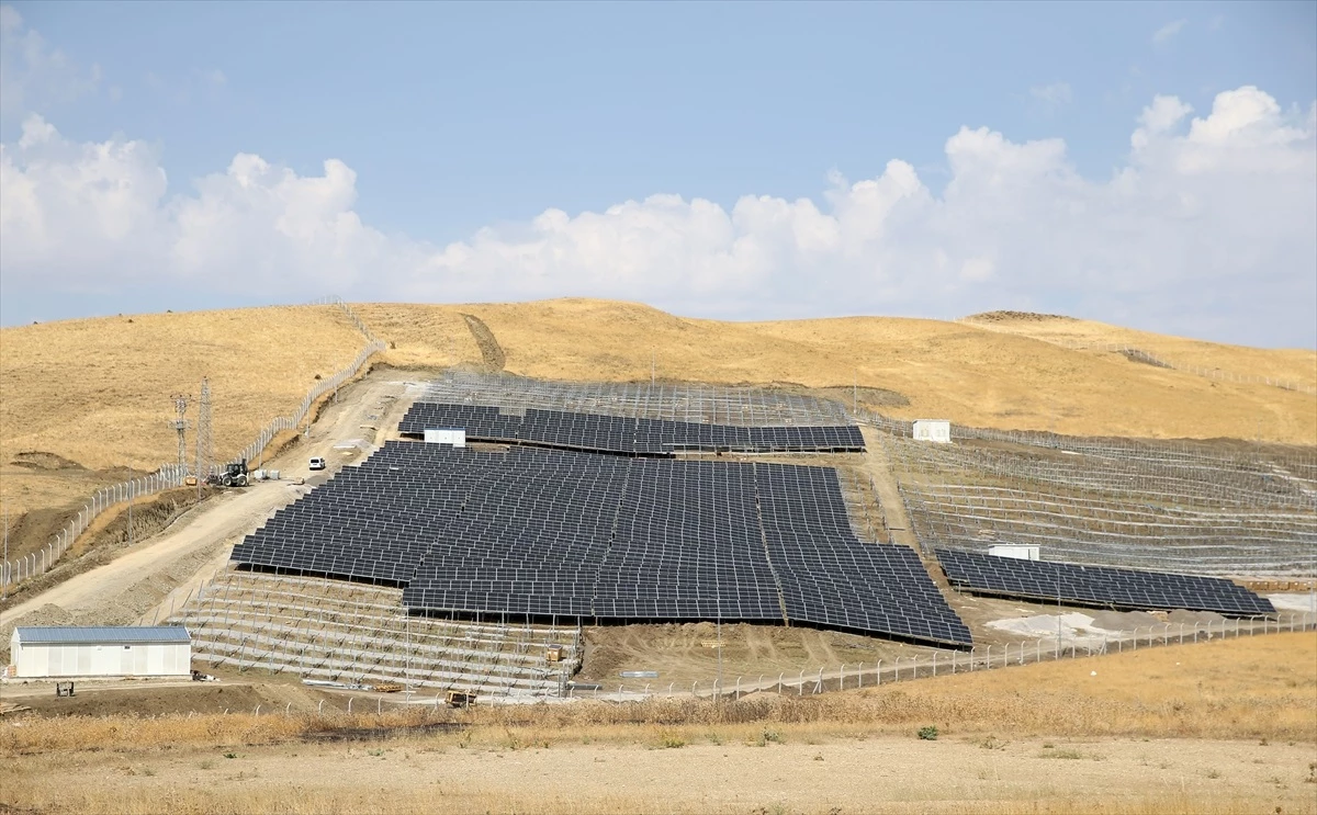 Muş Belediyesi Güneş Enerji Santrali Projesiyle Enerji Giderinden Tasarruf Sağlıyor
