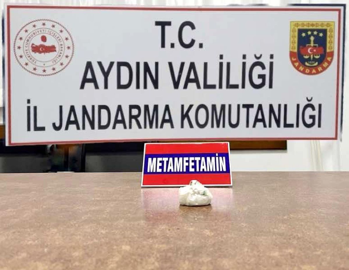 Aydın\'da Ticari Takside Uyuşturucu Madde Ele Geçirildi