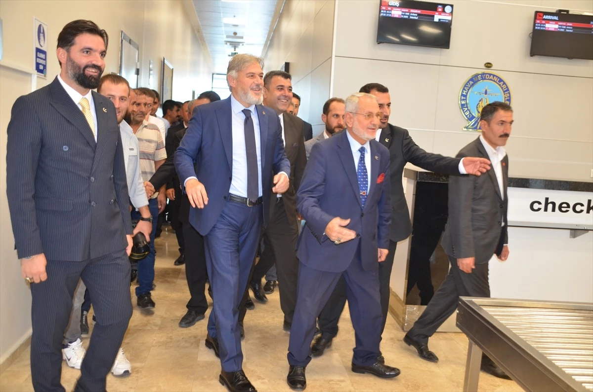 Yeniden Refah Partisi Genel Başkan Yardımcısı Muş\'ta ziyaretlerde bulundu