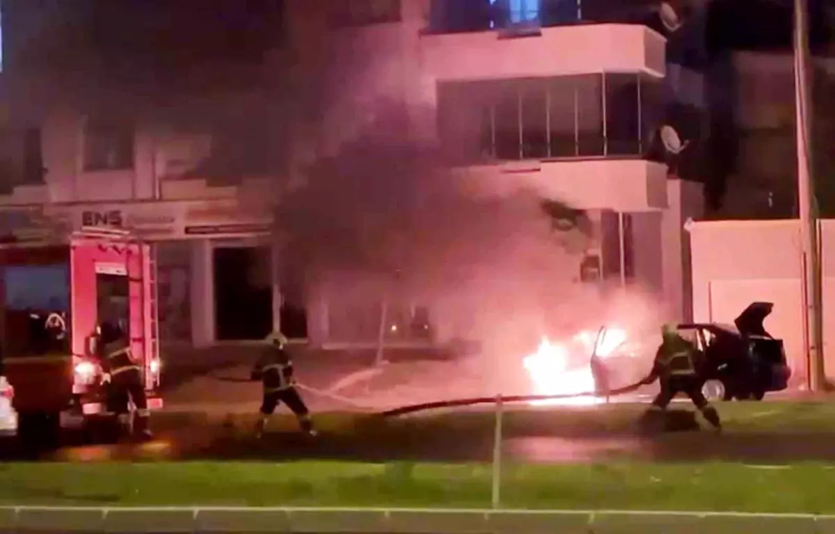 Aksaray\'da Otomobil Yanarak Kül Oldu