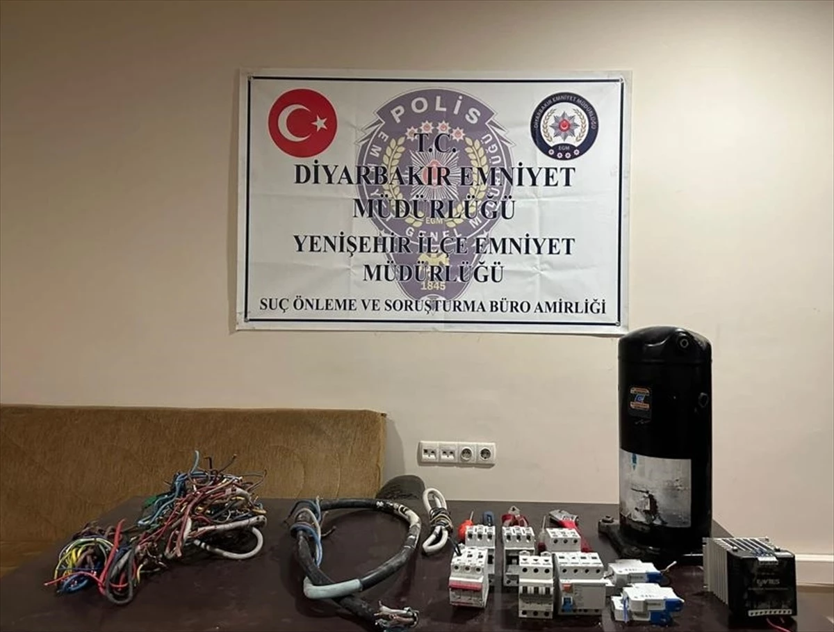 Diyarbakır\'da sağlık ocağından hırsızlık yapılmasına ilişkin 3 zanlı tutuklandı