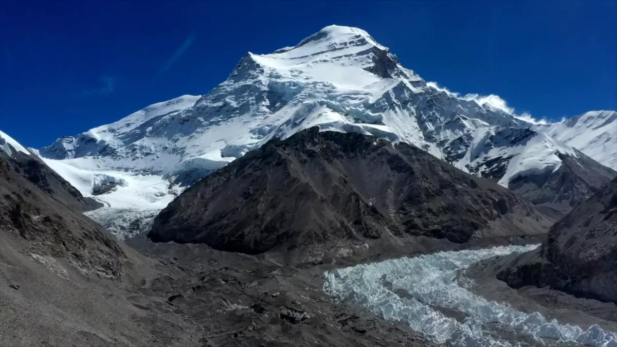 Çinli Keşif Ekibi Cho Oyu Dağı\'na Ulaştı