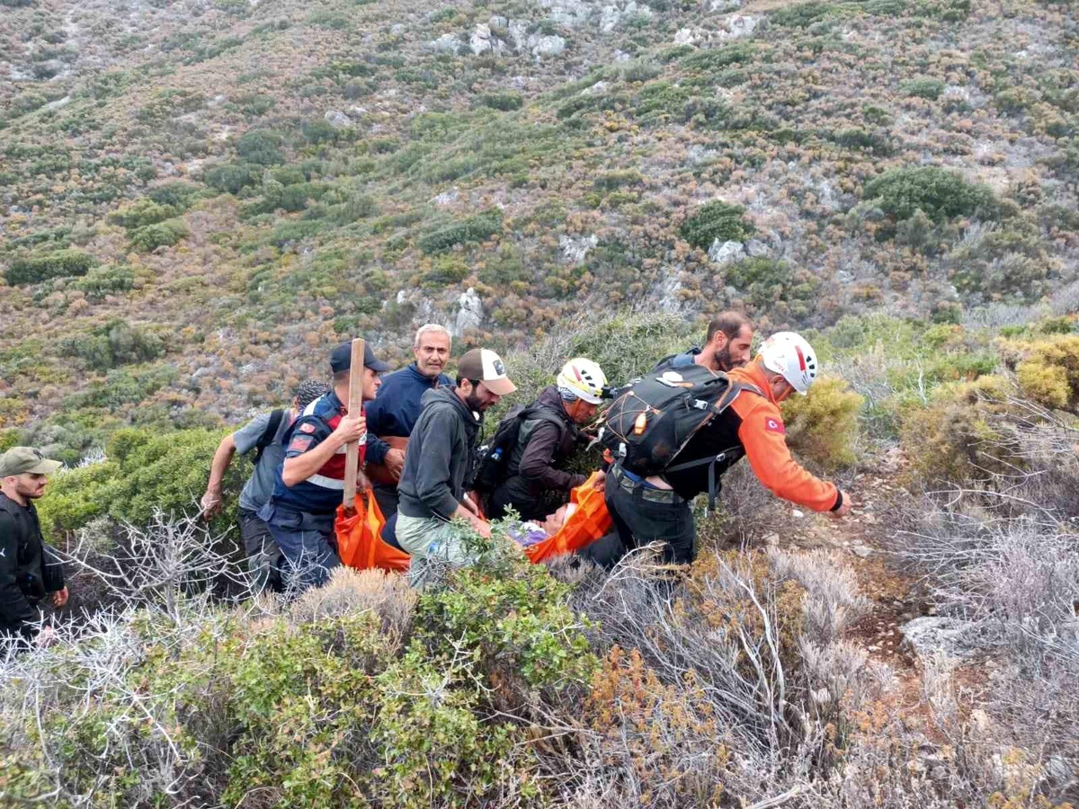 Muğla\'da Mahsur Kalan 15 Düzensiz Göçmen Kurtarıldı