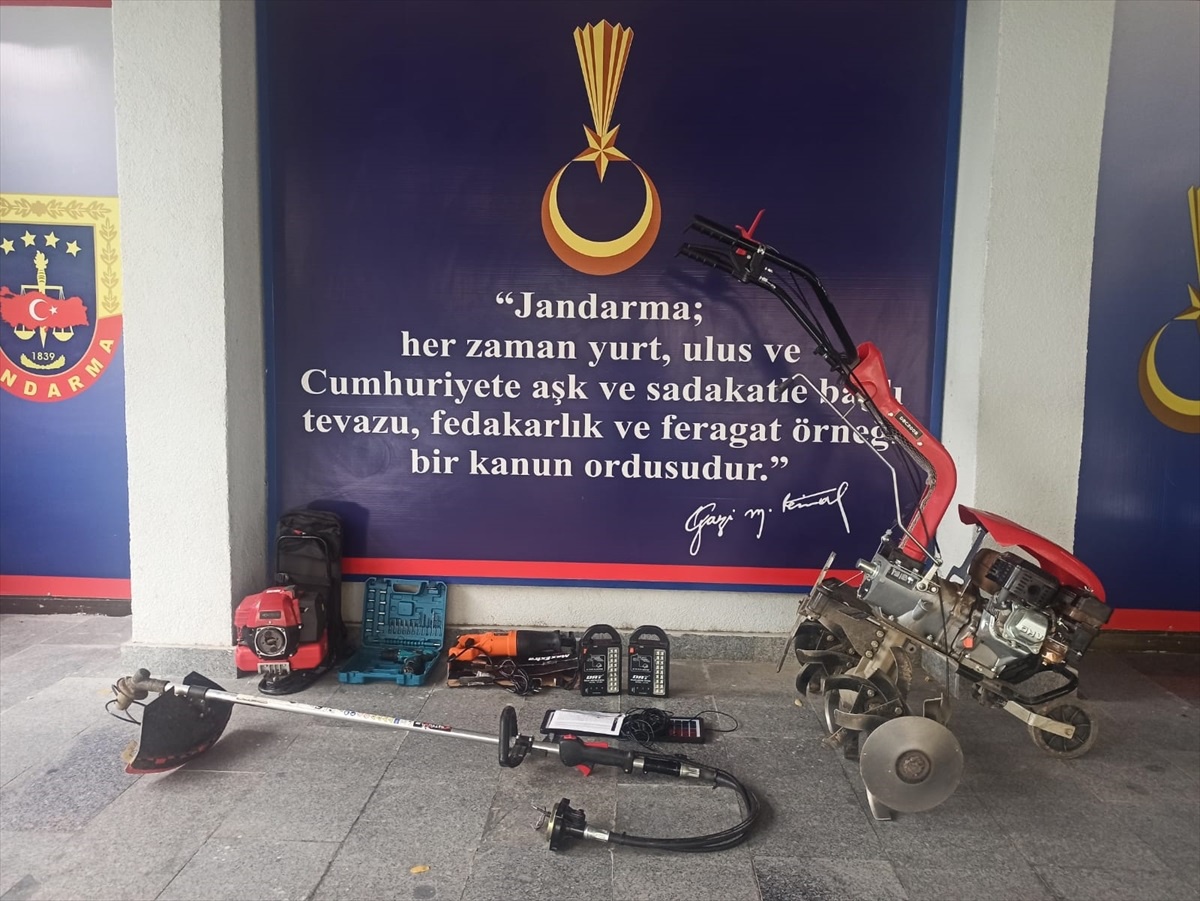 Kırıkkale\'de hırsızlık yaptığı bağ evini ateşe veren zanlı tutuklandı