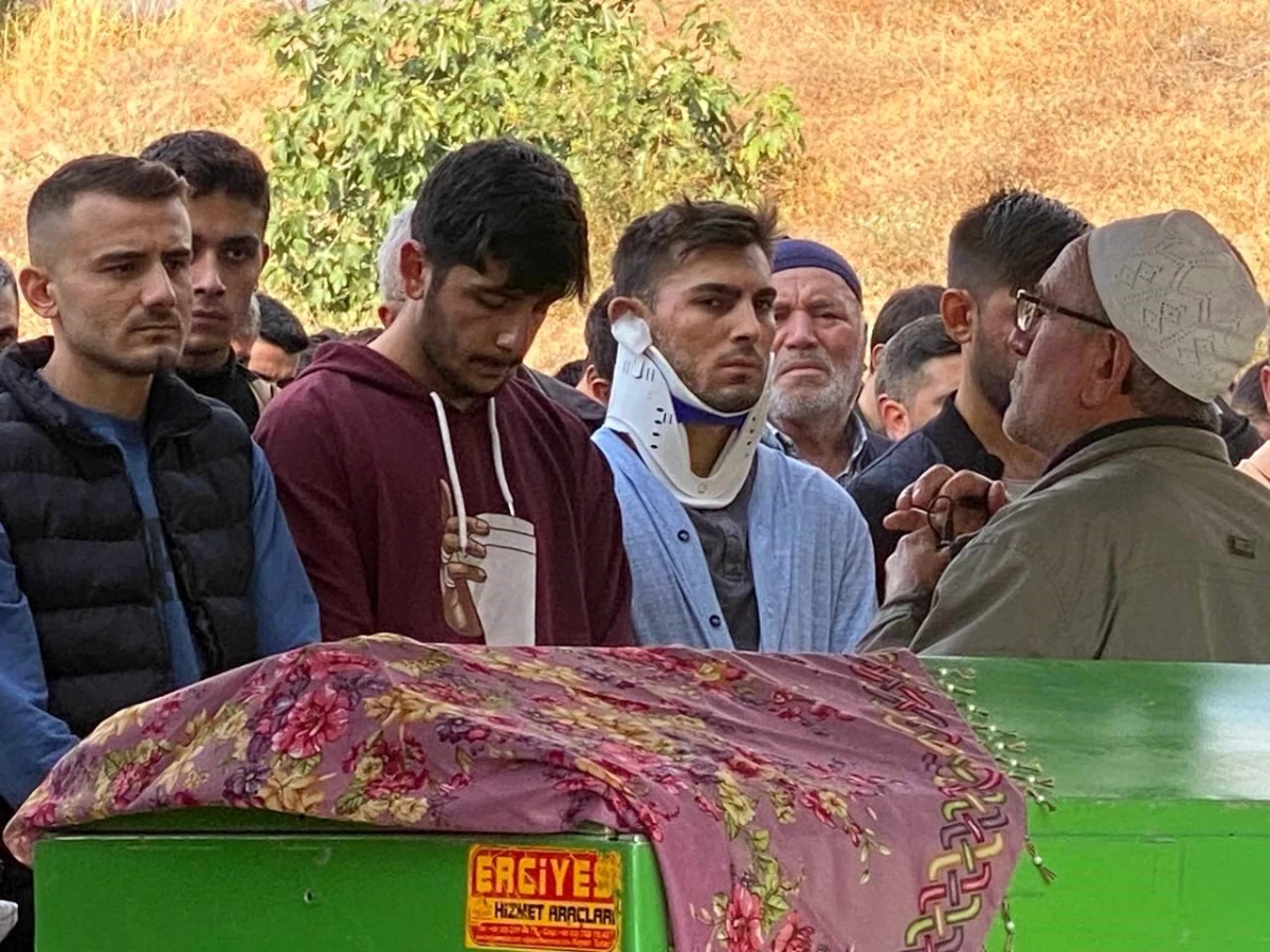 Amasya\'da otobüs kazasında hayatını kaybeden Urguç Karadayı\'nın oğlu için Tokat ziyareti
