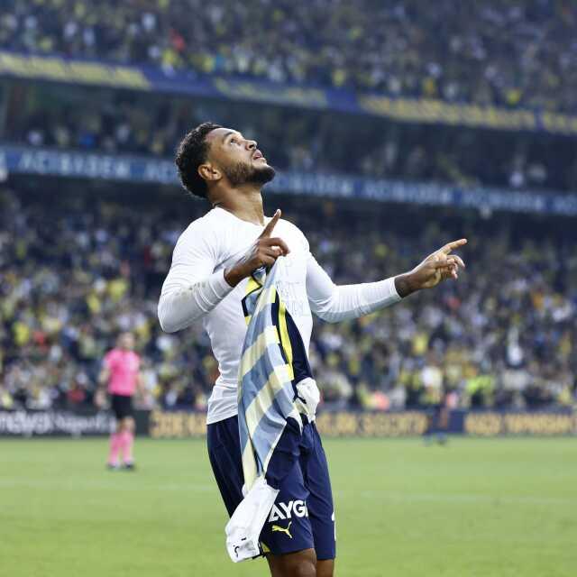 Son Dakika: Kanarya şov devam ediyor! Fenerbahçe, Süper Lig'in 7. haftasında sahasında Çaykur Rizespor'u 5-0 mağlup etti