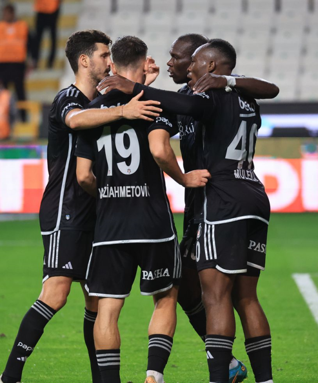 Son Dakika: Kara Kartal hata yapmadı! Beşiktaş, Konyaspor'u deplasmanda 2-0 mağlup etti