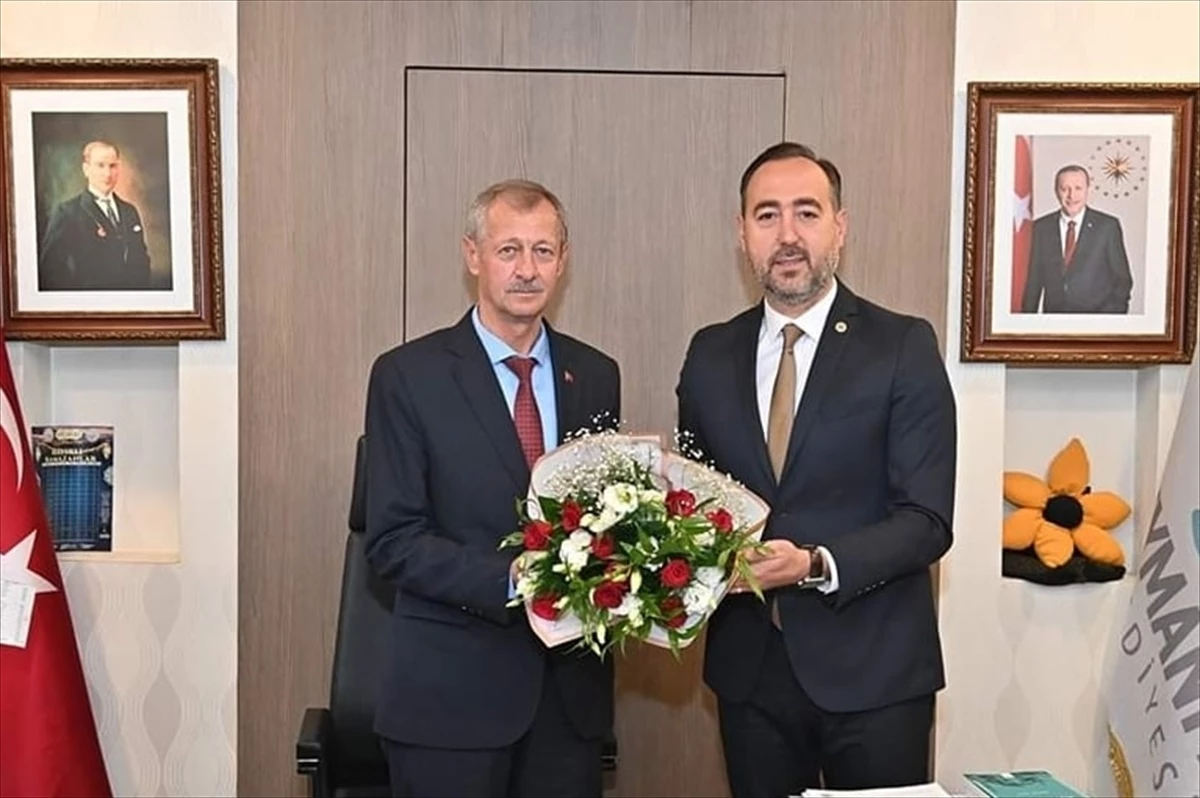 Tekirdağ Baro Başkanı Egemen Gürcün, Süleymanpaşa Belediye Başkanı Hüseyin Uzunlar\'ı ziyaret etti