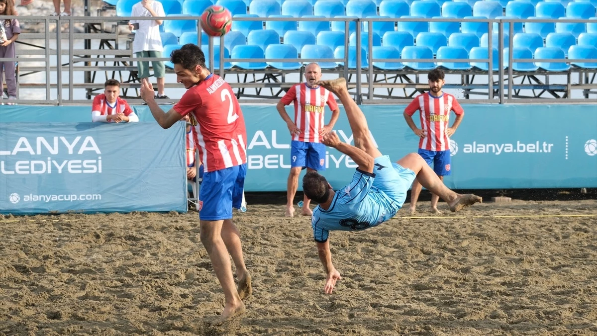 City Line Alanya Belediyespor TFF Plaj Futbolu Ligi Alanya Etabı\'nı Şampiyon Tamamladı